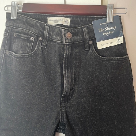 NWT Abercrombie curve love 23/000 skinny high rise black jeans - Picture 2 of 5